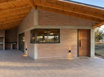 Casa · 100m² · 5 Ambientes · 1 Cochera · Casa a Estrenar en Villa Ciudad América