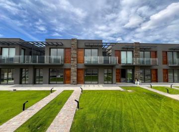 PH · 130m² · 5 Ambientes · 1 Cochera · Duplex en Barrio Dalvian