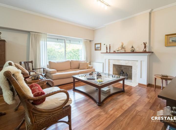 Casa · 280m² · 7 Ambientes · 2 Cocheras