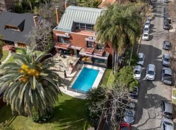Casa · 690m² · 8 Ambientes · Exclusiva Residencia de Alta Categoría en Venta en Olivos – Entorno Quinta Presidencial