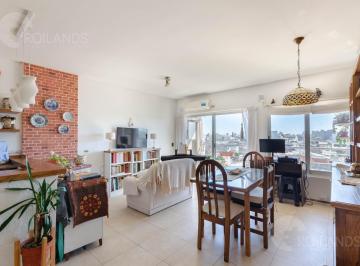 Departamento · 61m² · 2 Ambientes · Venta Departamento 2 Ambientes con Balcón en Monte Castro