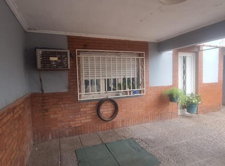 Casa · 115m² · 2 Ambientes · 1 Cochera