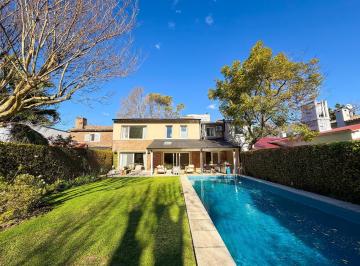 Casa · 380m² · 6 Ambientes · 2 Cocheras · Casa en Alquiler, 3 Dorm., con Jardín - Acassuso, San Isidro