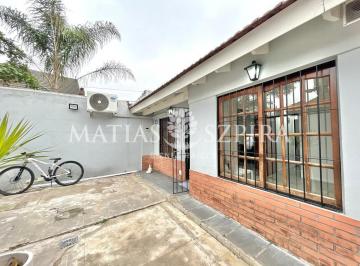 Casa · 95m² · 4 Ambientes · 1 Cochera · Venta Casa Tipo PH Castelar Norte