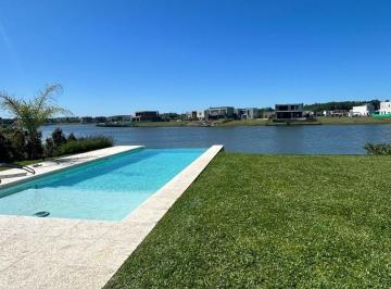 Casa · 230m² · 4 Ambientes · 1 Cochera · Casa Quinta en Alq. Temporario en Santa Ana, Villanueva, Tigre