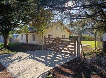 Casa · 100m² · 3 Ambientes · 4 Cocheras · Excelente Casa en Venta S/ Lote Propio - Cumbre Da La Rosa 3