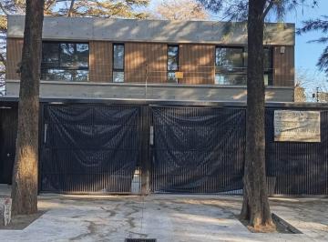 Casa · 86m² · 3 Ambientes · 1 Cochera · Casa a Estrenar en Parque Leloir