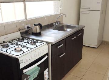 Cocina · PH 3 Ambientes Sin Expensas. Patio Propio. Ideal Jovenes Estudiantes/profesional