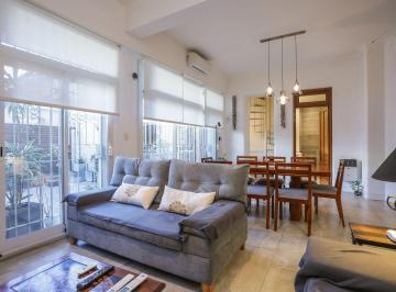 Casa · 177m² · 4 Ambientes · 1 Cochera · Venta Casa 4 Amb C/patio, Quincho Terraza Caseros