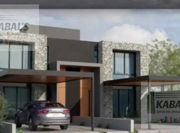 Departamento · 154m² · 5 Ambientes · 1 Cochera · Venta - Dúplex de Diseño Moderno a Estrenar en Barrio Cerrado La Calandria - 3 Dorm. con Galerí