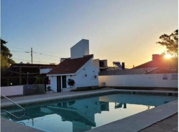 Casa de 12 ambientes, Villa Carlos Paz · Oportunidad/ Excelente Ubicacio/escritura y Planos/ Dos Piletas