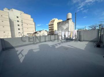 PH · 75m² · 3 Ambientes · 1 Cochera · PH 3 Ambientes a Refaccionar en Venta con Cochera y Terraza - Monte Castro