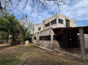 Casa · 156m² · 4 Ambientes · Casa con Amplio Terreno y Pileta en Bermejo