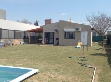 Casa · 518m² · 2 Dormitorios · 1 Cochera · Casa 2 Dorm. - Venta