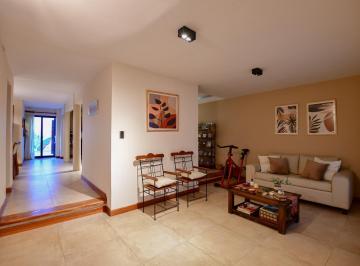 Casa · 170m² · 6 Ambientes · 1 Cochera · Casa de Cuatro Dorm. en Venta La Plata Zona Plaza Malvinas
