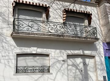 Casa · 250m² · 9 Ambientes · Casa de 4 Dorm. y Jardin en Venta en La Plata