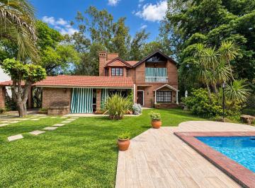Casa · 280m² · 3 Dormitorios · 1 Cochera · Alquiler Temporario - Casa en Roldan
