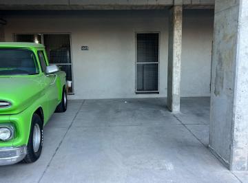 Garage , Tres de Febrero · Cochera Cubierta con Baulera en Villa Bosch