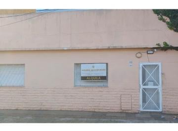 Casa de 3 ambientes, Tres de Febrero · Casa de 90 m² con 2 Dorm. en Alquiler en Caseros