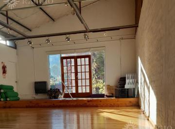 Local comercial · 230m² · 7 Ambientes · 3 Cocheras · Local en El Bolson