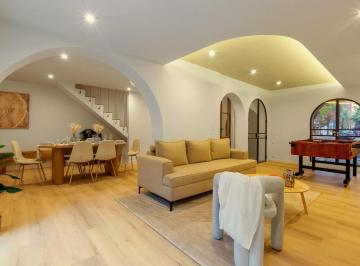 Casa · 227m² · 3 Ambientes · 2 Cocheras · Casa en Nuestra Señora de Lourdes