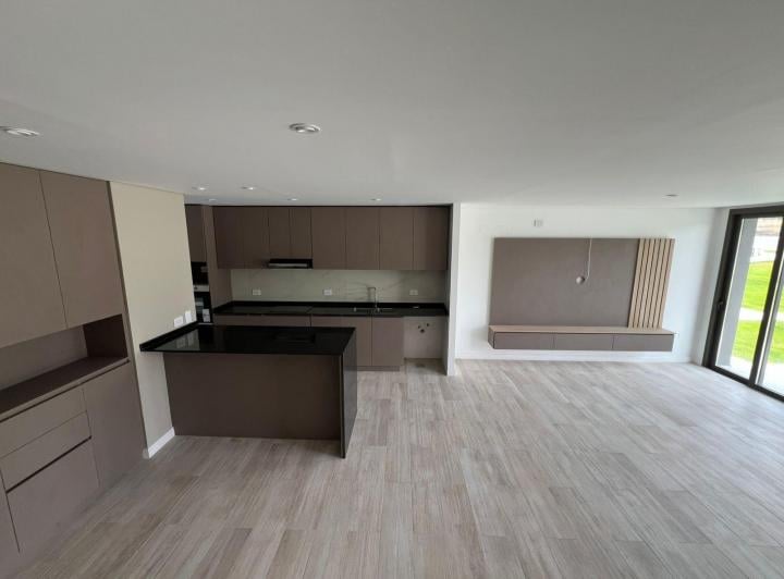 Departamento · 130m² · 4 Ambientes · 1 Cochera