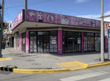 Local comercial · 150m² · 3 Ambientes · Local en Área Centro Sur