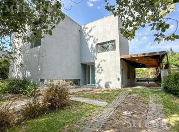 Casa · 249m² · 6 Ambientes · 2 Cocheras · Casa en Venta en Santa María de Los Olivos