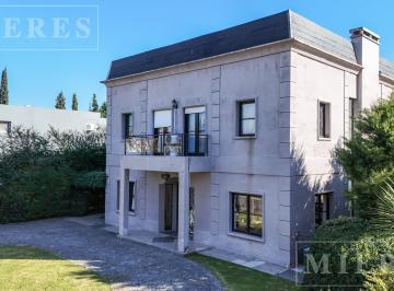 Casa · 278m² · 5 Ambientes · 2 Cocheras · Casa en Venta en Santa Maria de Los Olivos