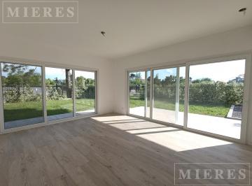 Departamento · 54m² · 2 Ambientes · 1 Cochera · Departamento en Venta de Dos Ambientes en Zug Caamaño