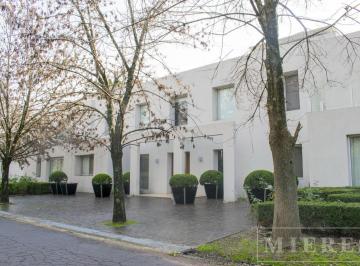 Casa · 600m² · 8 Ambientes · 2 Cocheras · Casa en Venta en Tortugas Country Club - con Renta