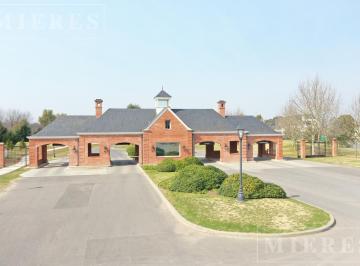 Terreno · 1427m² · Lote de 1427 m² en Venta en Tilbury Norte, Pilará