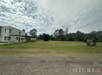 Terreno · 888m² · Lote de 888 m² en Venta en Casuarinas del Pilar