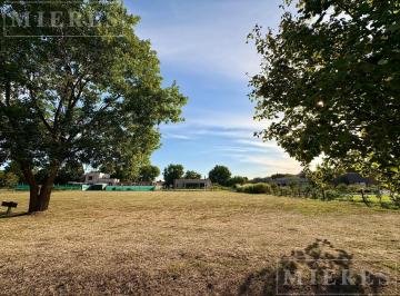 Terreno · 1094m² · Lote de 1094 m² en Venta en Los Alcanfores, Pilar