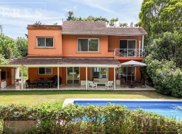 Casa · 175m² · 6 Ambientes · 2 Cocheras · Casa en Alquiler Anual en Senderos II