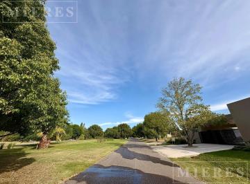 Terreno · 1002m² · Lote de 1003 m² en Venta en Los Alcanfores, Pilar