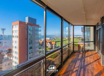 Departamento · 220m² · 4 Ambientes · Departamento Cuatro Ambientes Frente Al Golf de Playa Grande