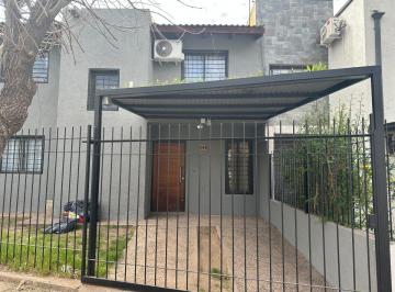 Casa de 5 ambientes, Córdoba · Vendo - Duplex - Lomas del Chateau - Excelente Ubicacion - 3 Dorm.