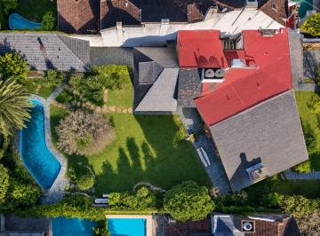 Casa · 548m² · 6 Ambientes · 2 Cocheras · Casa 5 Dorm. en Martínez - Gran Terreno