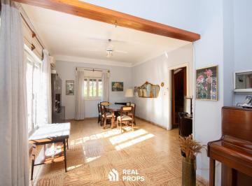 Casa · 141m² · 5 Ambientes · 3 Cocheras · Casa de 5 Ambientes en Venta Jardín Patio Garaje en Villa Adelina Vicente López Zona Norte