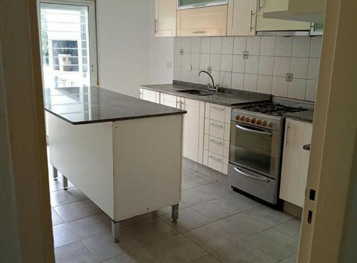 Casa · 1m² · 3 Ambientes · 1 Cochera