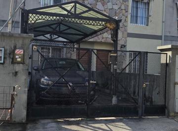 Casa · 106m² · 4 Ambientes · 1 Cochera · PH Tríplex en Venta Bella Vista - Apto Crédito!