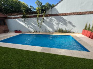 Casa · 385m² · 6 Ambientes · 2 Cocheras · Alquiler Casa 6 Amb con Pileta Lomas de Zamora