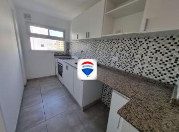 Departamento · 41m² · 2 Ambientes · Venta Depto 2 Amb Caseros Ctro - Balcón - Financia!