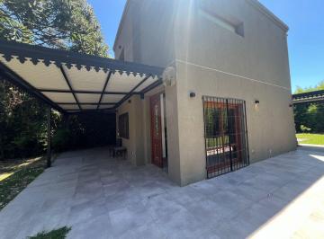 Casa · 70m² · 2 Ambientes · 3 Cocheras · Casa en Barrio El Cazador