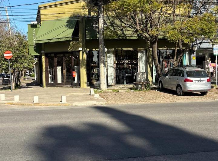 Local comercial · 60m² · 2 Cocheras