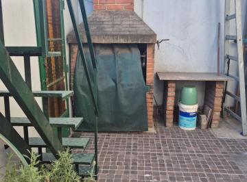 PH · 48m² · 3 Ambientes · PH Pb con Patio y Terraza, Dos Ambientes y Medio Excelente