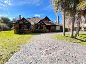 Casa · 311m² · 8 Ambientes · Casa en Venta 6 Ambientes en Los Cardales Country Club