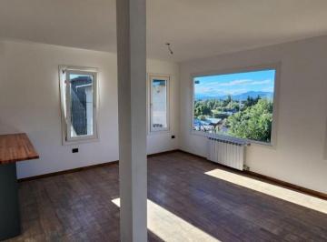 PH de 3 ambientes, San Carlos de Bariloche · Triplex Ubicado en Las Victorias, Vista Al Lago y a Estrenar.