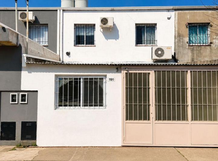 Casa · 100m² · 3 Ambientes · 1 Cochera